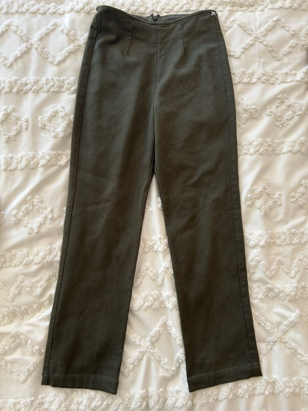 Reformation Straight Leg Pants in Olive Green size 2 petite
